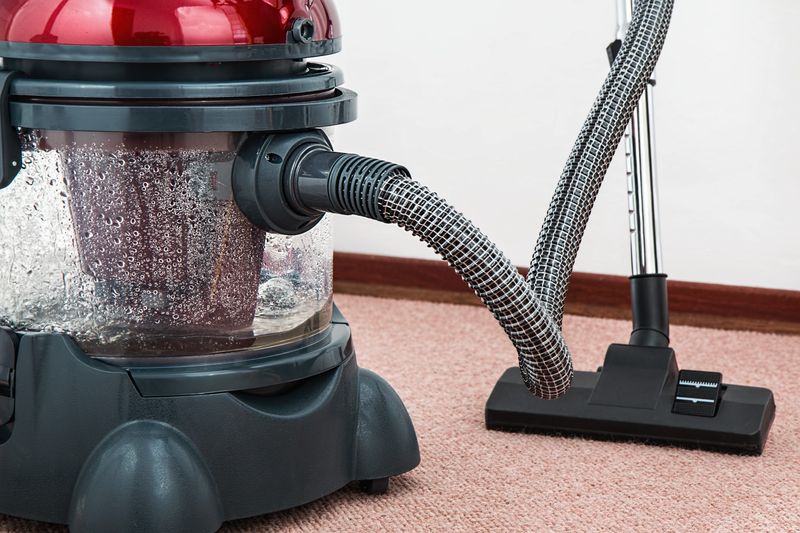 Infographic: Carpet cleaning process — inspection, deep clean, deodorise and finishing steps for Rolleston homes